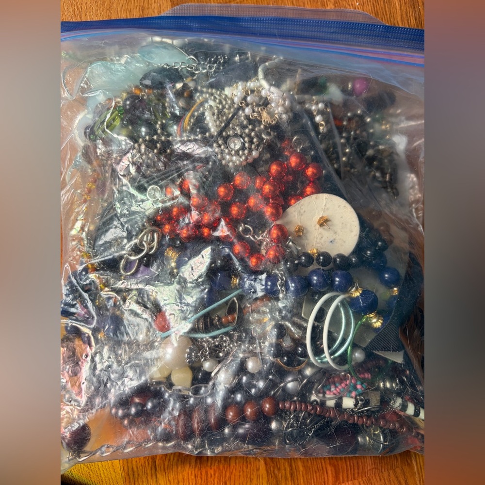 4+ pound tangled necklace lot, wearable